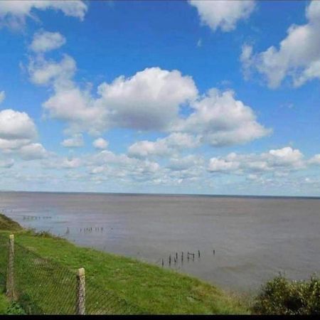 Villa Sea View 3-Bed Heated Pool Eat Bar Kids Park Lowestoft Exterior photo