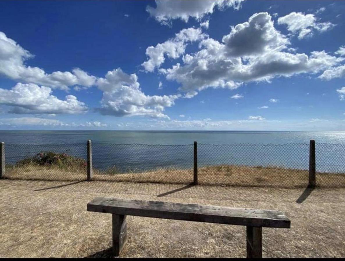 Villa Sea View 3-Bed Heated Pool Eat Bar Kids Park Lowestoft Exterior photo