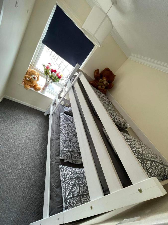 Villa Sea View 3-Bed Heated Pool Eat Bar Kids Park Lowestoft Exterior photo