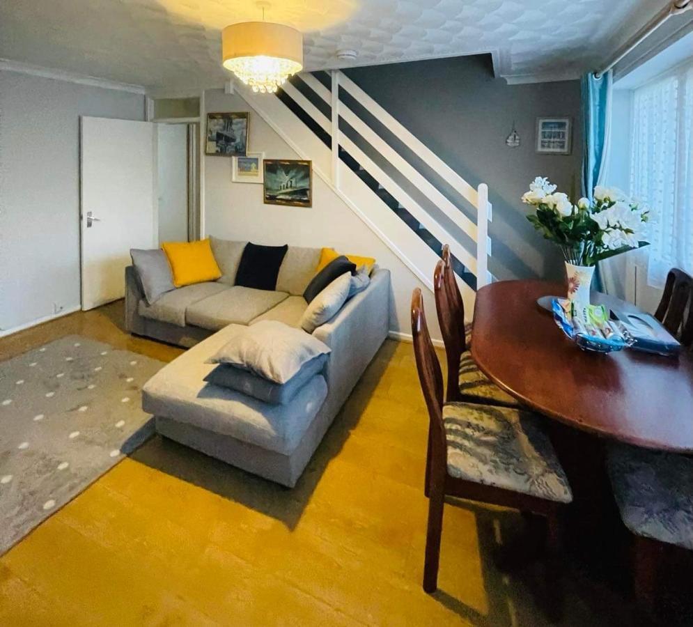 Villa Sea View 3-Bed Heated Pool Eat Bar Kids Park Lowestoft Exterior photo