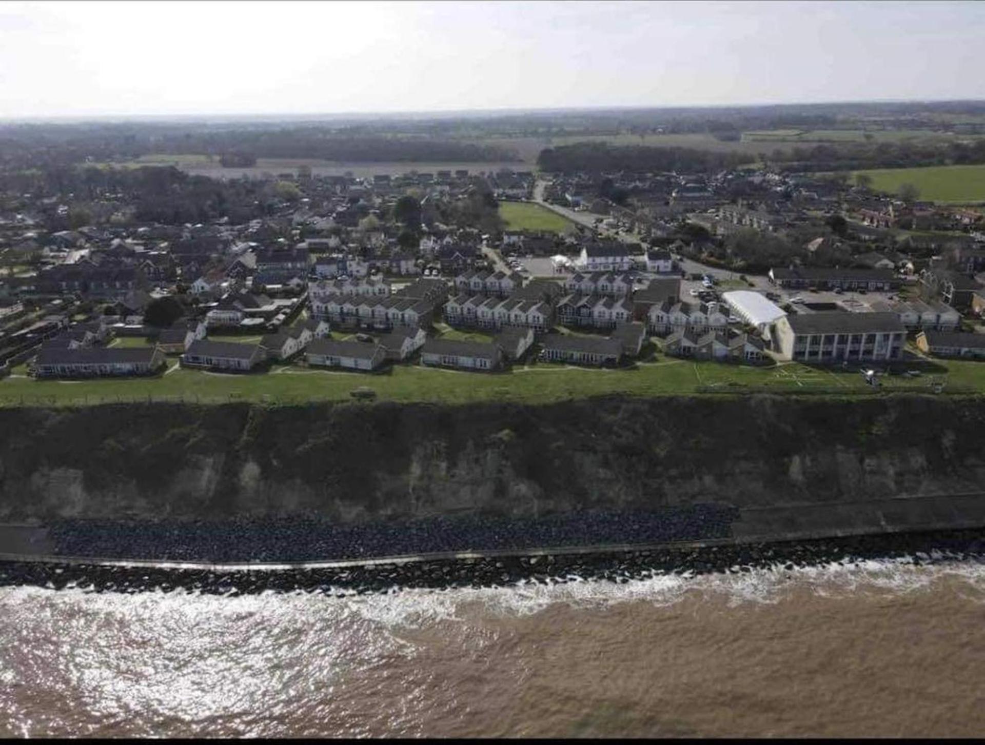 Villa Sea View 3-Bed Heated Pool Eat Bar Kids Park Lowestoft Exterior photo