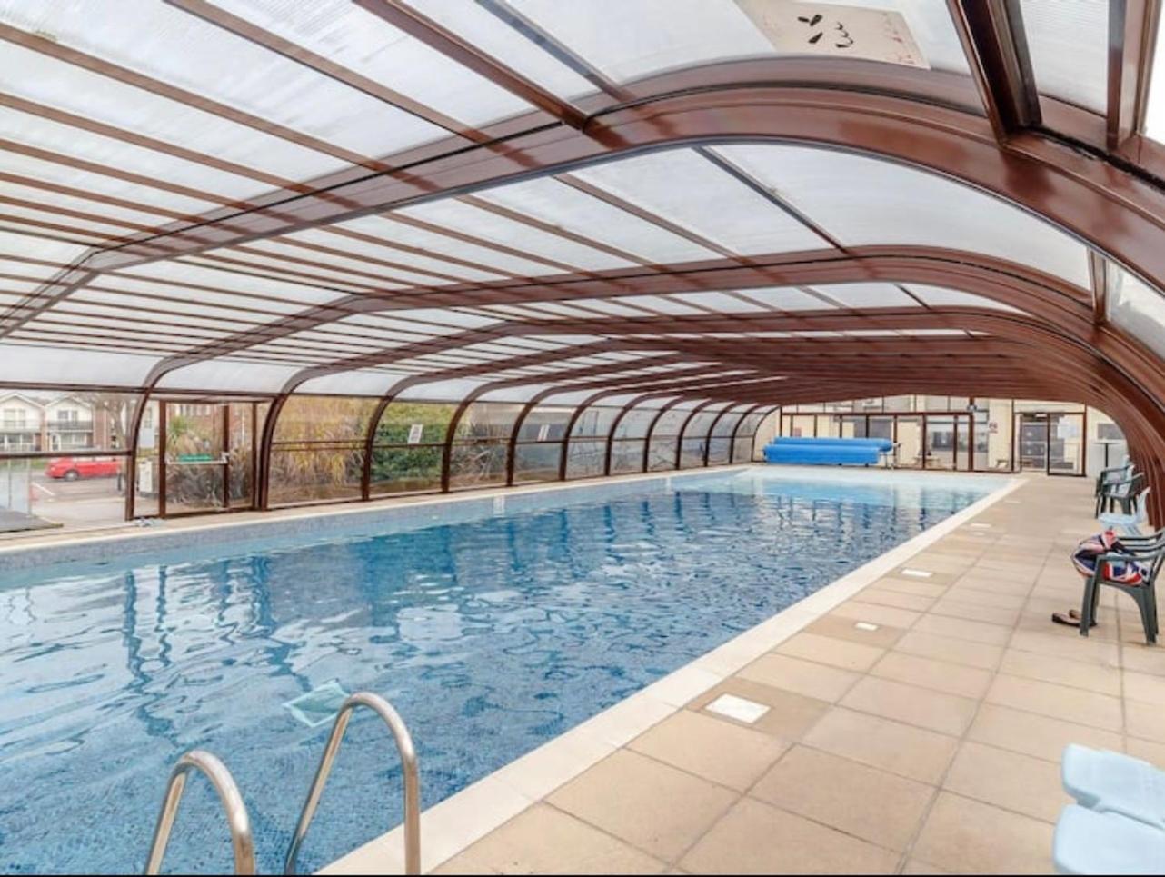 Villa Sea View 3-Bed Heated Pool Eat Bar Kids Park Lowestoft Exterior photo