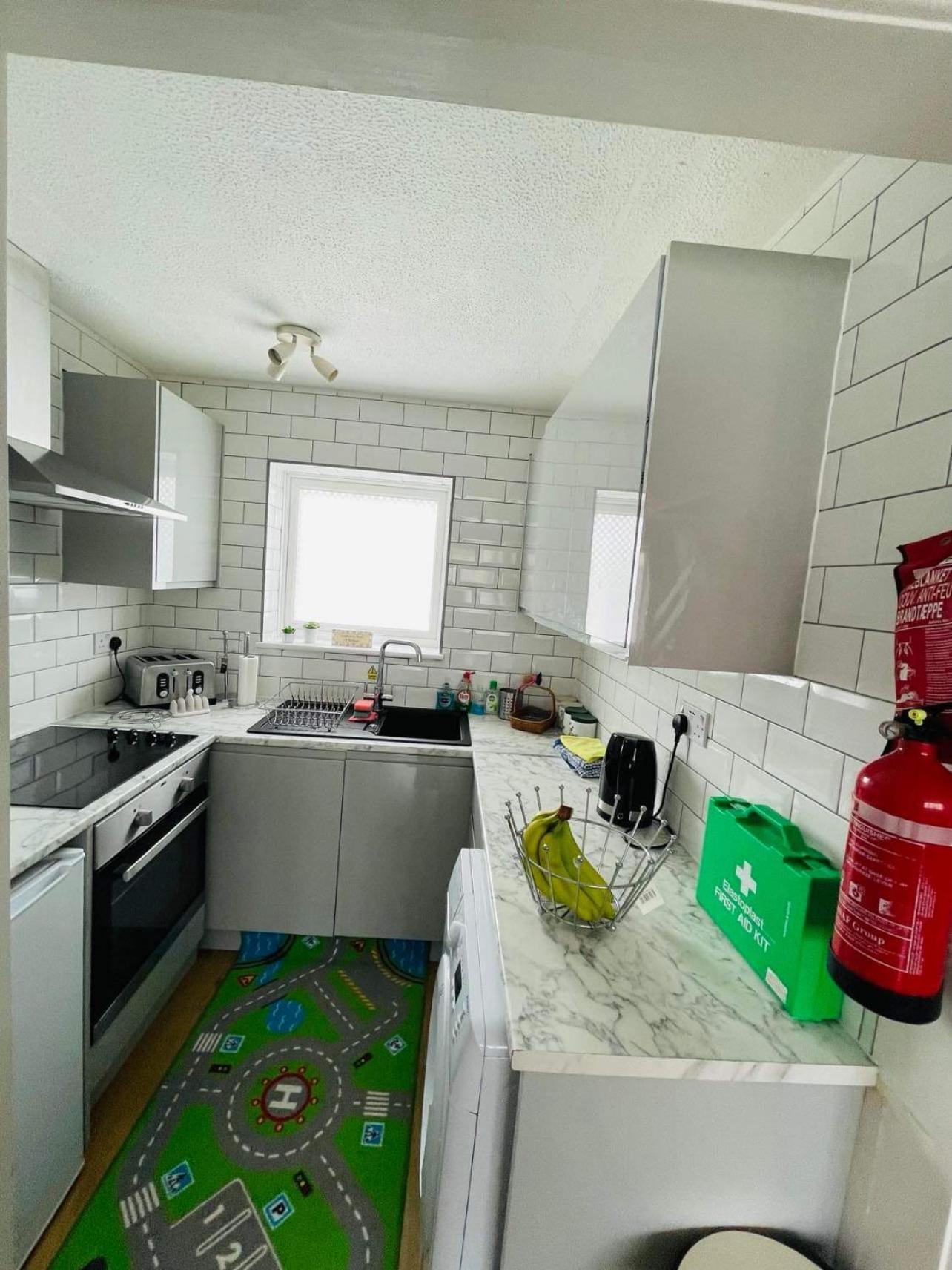 Villa Sea View 3-Bed Heated Pool Eat Bar Kids Park Lowestoft Exterior photo